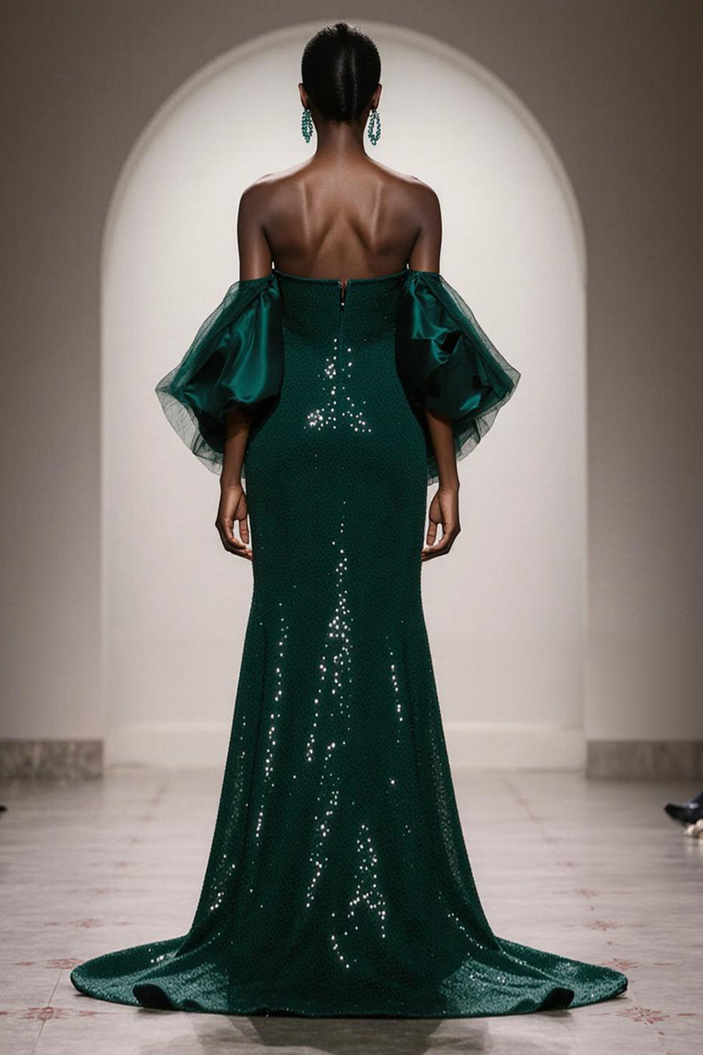 Sparkly Dark Green Strapless Mermaid Maxi Gala Dress With Puff Sleeves - Image 2